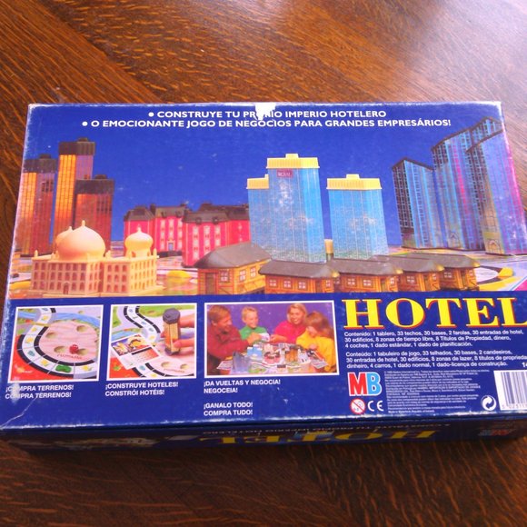 Hotel board game Spanish Version real-estate game 3 dimensional buildings player - Picture 2 of 16